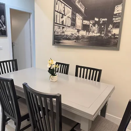 Apartament Metro