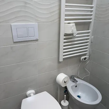 Apartament Metro *