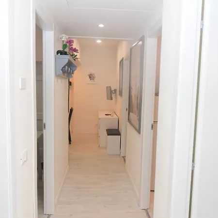 Metro Apartment Rome
